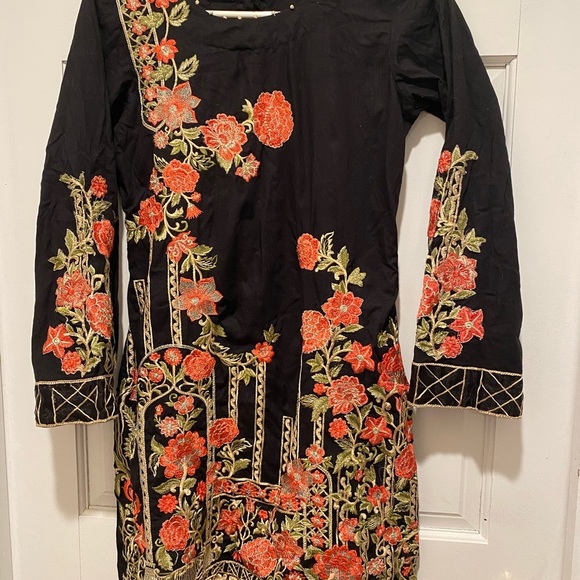 Embroidered Black and Red Floral Dress - Picture 3 of 4